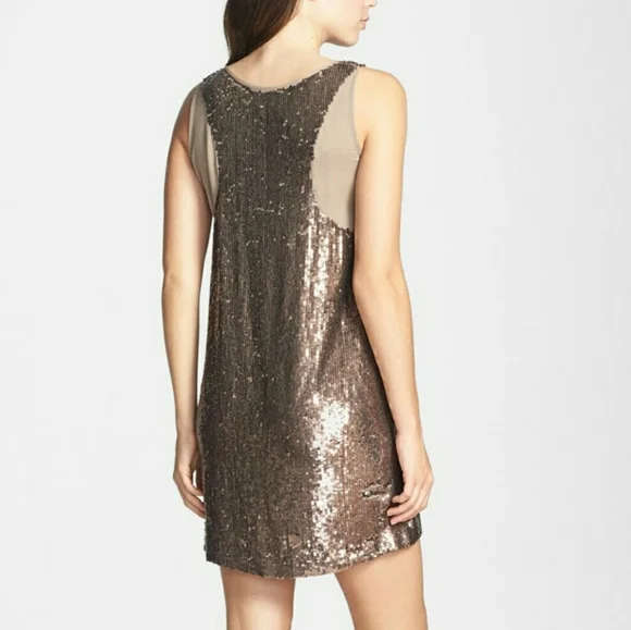 Viajestejedor Nicole Sleeveless Sequin Dress NWT Nicole Miller Silk Sequin Sleeveless Shift Dress Viajestejedor Nicole Sleeveless Sequin Dress NWT Nicole Miller Silk Sequin Sleeveless Shift Dress